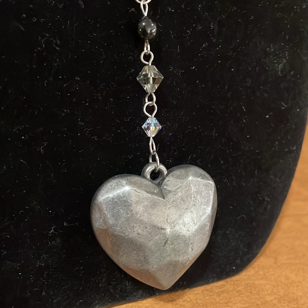 Y2K Triple strand AB beaded necklace with 3D Heart Pendant - Picture 3 of 6
